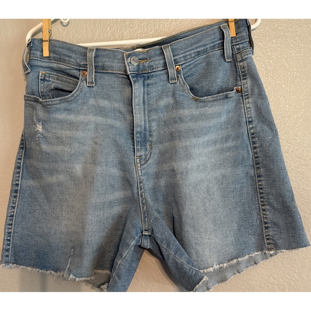 Levi Strauss Womens Signature Heritage High Rise Distressed Denim Shorts Size 14
